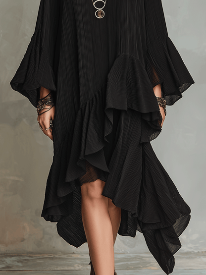Elegante Vestido Midi Boho Negro con Volantes Asimétricos