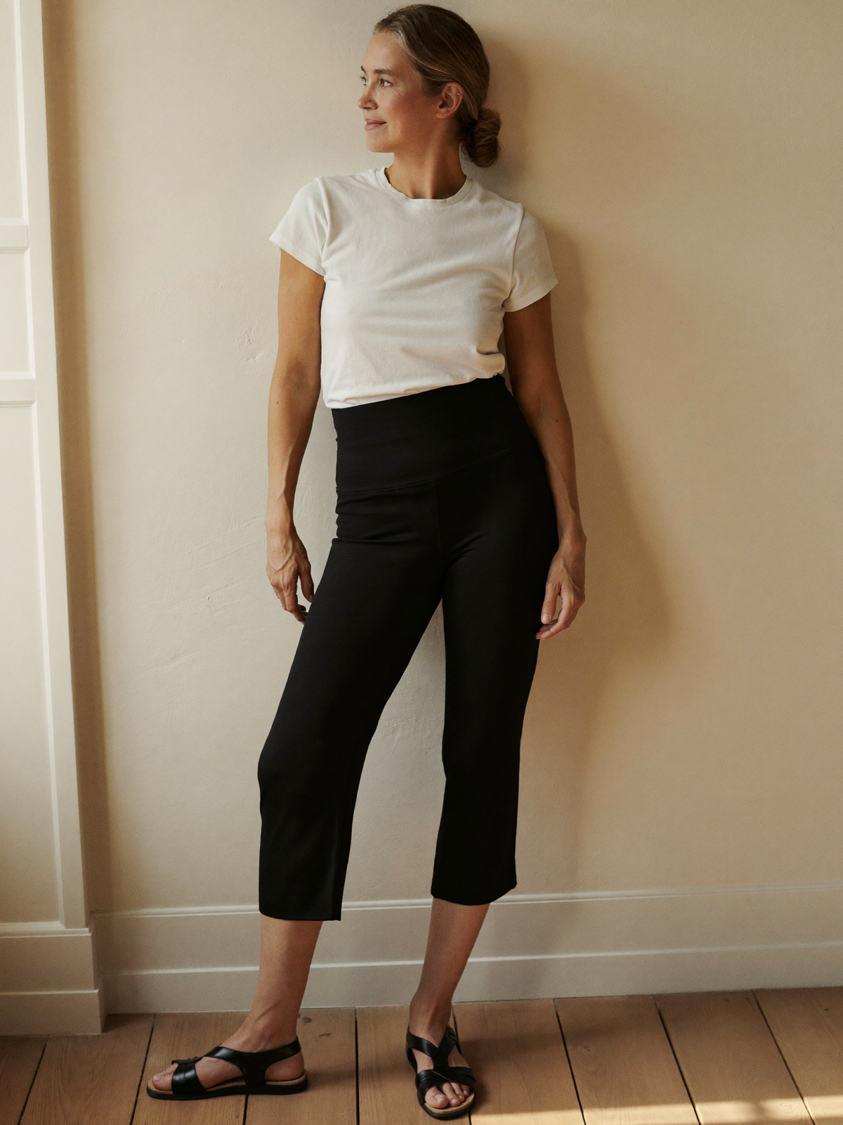 Pantalón capri Noa en negro